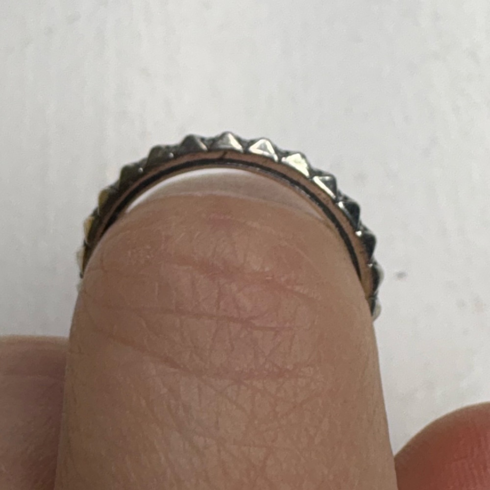 Pandora ME Pyramids Ring - Picture 2 of 4
